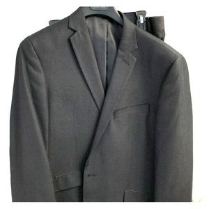 Kenneth Cole Reaction Black/Dark Grey Suit